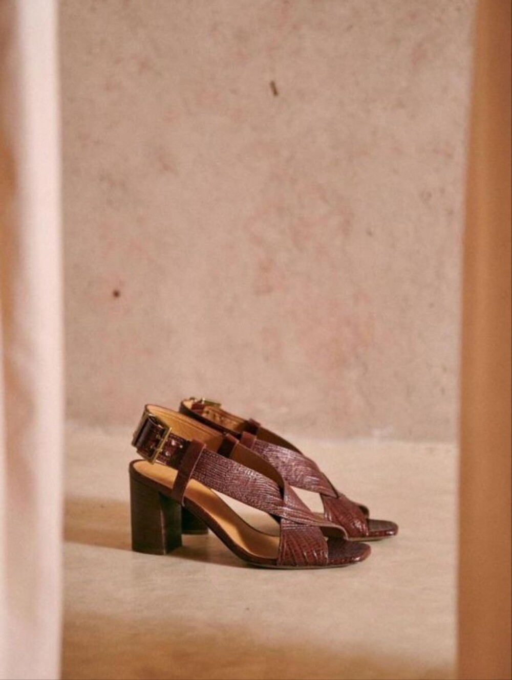 Sézane | Sacha Burgundy Croc-Embossed Leather Block Heel Sandals - Picture 4 of 15